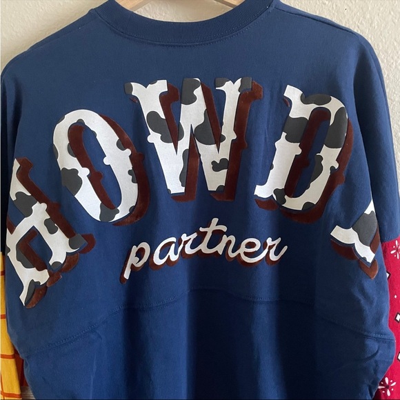 Disney Spirit Jersey Woody Howdy Partner 25th Anniversary - Small - Picture 8 of 10